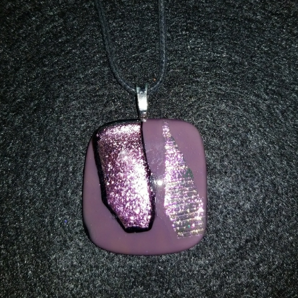 Dychroic glass pendant necklace
